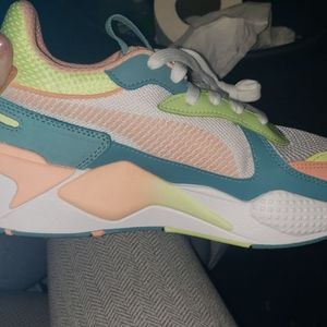 Woman's puma